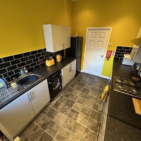 Large Ground Floor Apartment - South Shields - 3 Minutes From South Tyneside Hospital, 8 Minutes From Beach מראה חיצוני תמונה